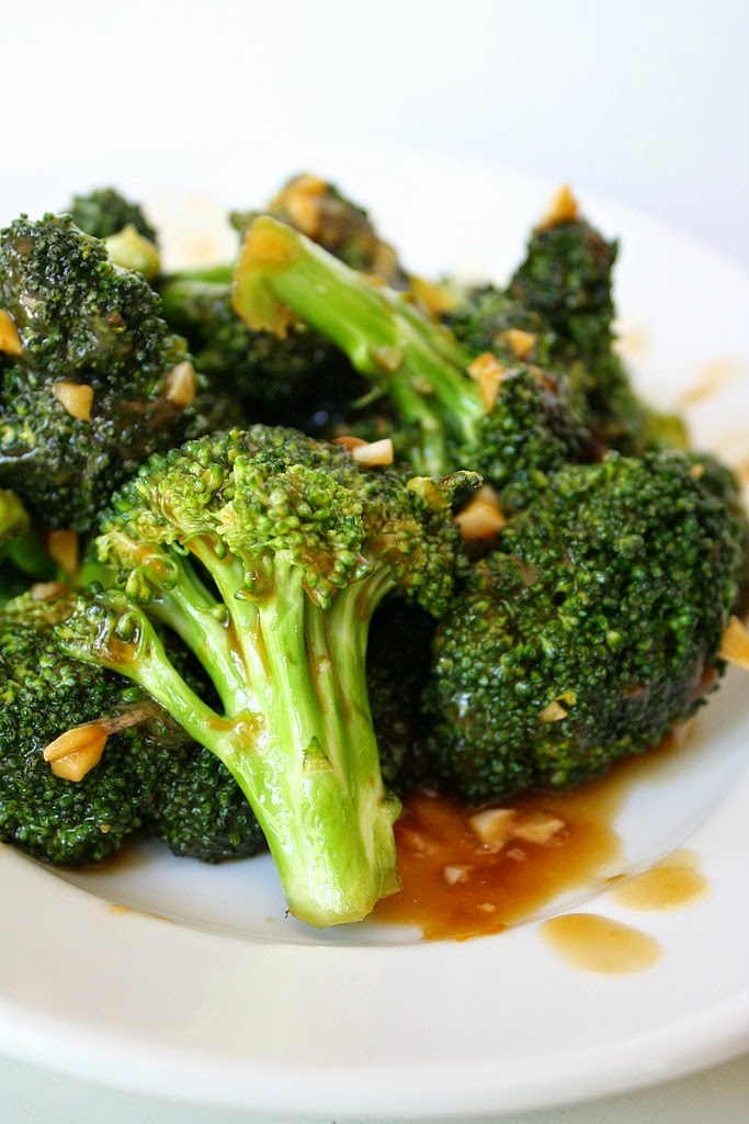 broccoli-with-asian-garlic-sauce-easy-the-garden-grazer