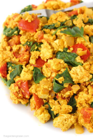 Tofu Scramble with Spinach and Tomato - The Garden Grazer