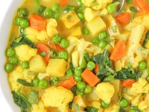 https://www.thegardengrazer.com/wp-content/uploads/2017/10/vegetable-coconut-curry-soup-75-500x375.jpg